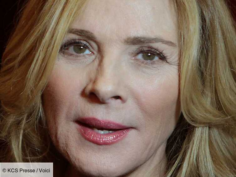 Kim Cattrall Sex and the City son frère a disparu elle lance un