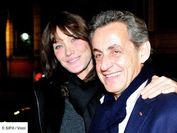 Carla Bruni Tendres Moments Entre Nicolas Sarkozy Et Leur Fille