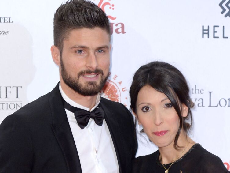 VIDEO Olivier Giroud fait une déclaration à sa femme Jennifer elle