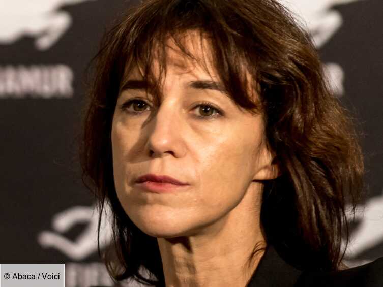 Charlotte Gainsbourg Partage Un Clich De La Tombe De Sa Soeur Kate Hot Sex Picture