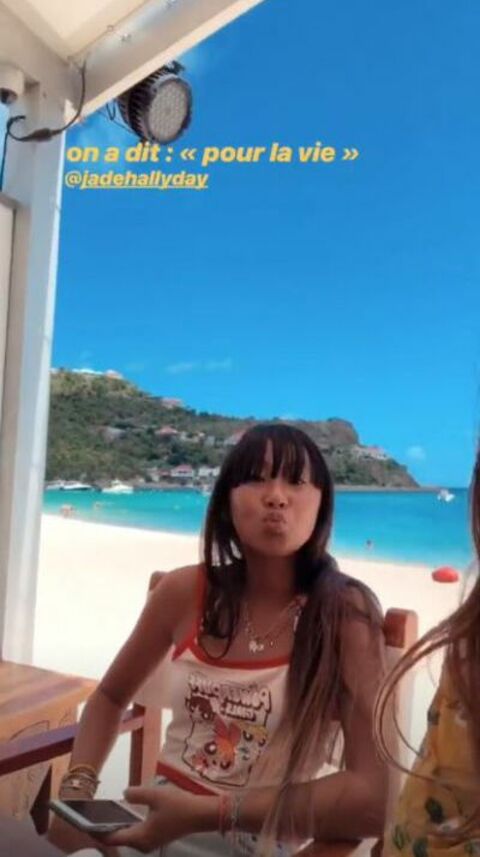 PHOTOS Laeticia Hallyday ses filles Jade et Joy rayonnent à Saint Barth Voici