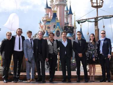 DIAPO Johnny Depp et l’équipe de Pirates des Caraïbes 5 débarquent par surprise à Disneyland Paris
