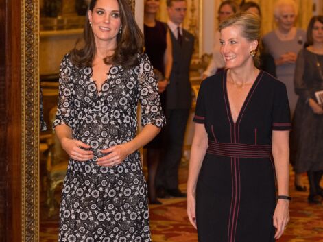 Kate Middleton enceinte : elle ose une robe qui moule son ventre très arrondi… devant Anna Wintour !