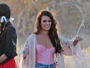 Oups, Lea Michele se retrouve seins nus sur le tournage de son clip