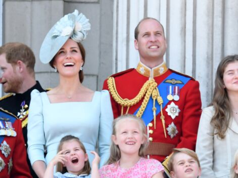 La princesse Charlotte en larmes dans les bras de Kate Middleton