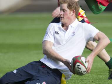 Le prince Harry joue au rugby