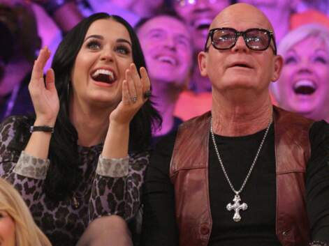Katy Perry et Russell Brand se croisent à un match de basket