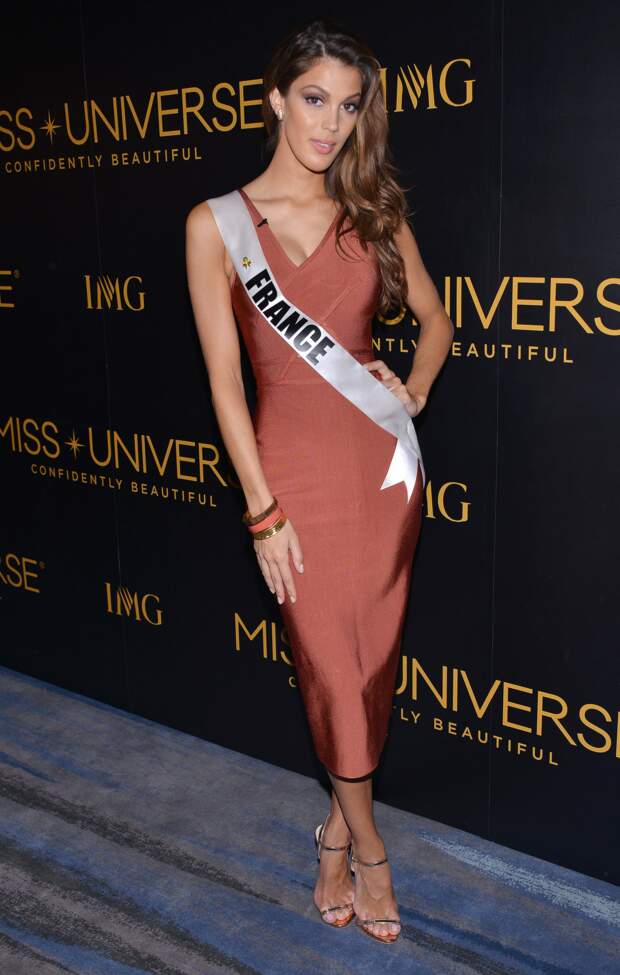 Photos Iris Mittenaere élue Miss Univers Tous Les Clichés Du Défilé En Bikini Au Sacre Voici