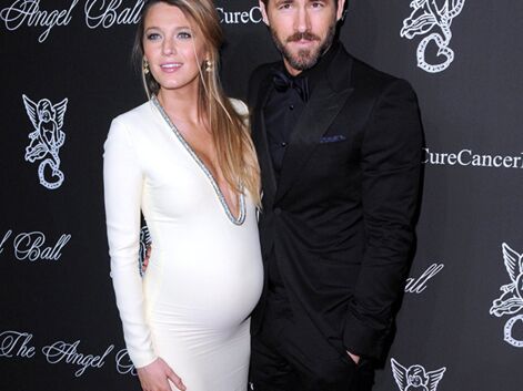 Blake Lively enceinte et très sexy aux côtés de son mari Ryan Reynolds