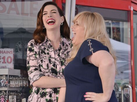 VOICI Anne Hathaway complice avec son époux pour l’inauguration de son étoile à Hollywood