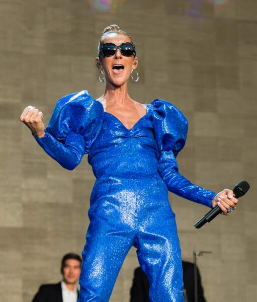 PHOTOS Céline Dion la diva met le feu lors d’une performance