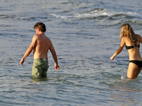 Sean Penn à la plage avec Leila, c'est chaud