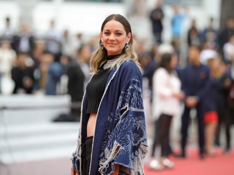 VOICI - Cannes 2019 : Marion Cottilard le nombril à l’air sur le tapis rouge