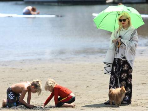 Gwen Stefani s'éclate à la plage avec ses enfants