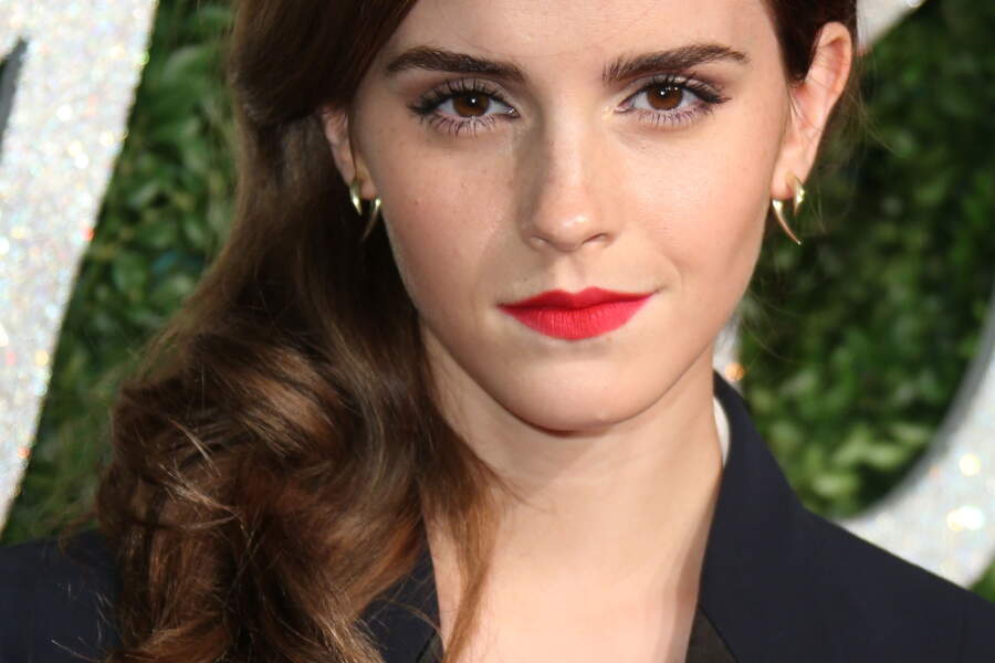 Эмма уотсон. Эмма уотсон сережки. Emma watson deep. Эмма уотсон сейчас. Эмма уотсон 18р.