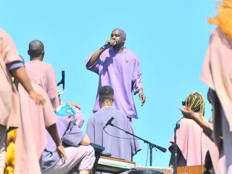 VOICI PHOTOS Kylie Jenner et Travis Scott : très amoureux à Coachella pendant le show de Kanye West