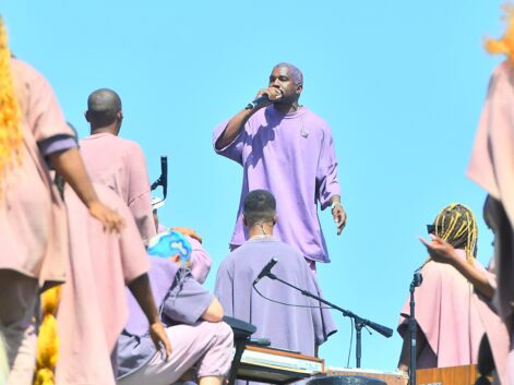 VOICI PHOTOS Kylie Jenner et Travis Scott : très amoureux à Coachella pendant le show de Kanye West