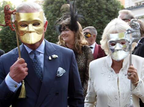 Le prince Charles et Camilla s'éclatent à un bal masqué