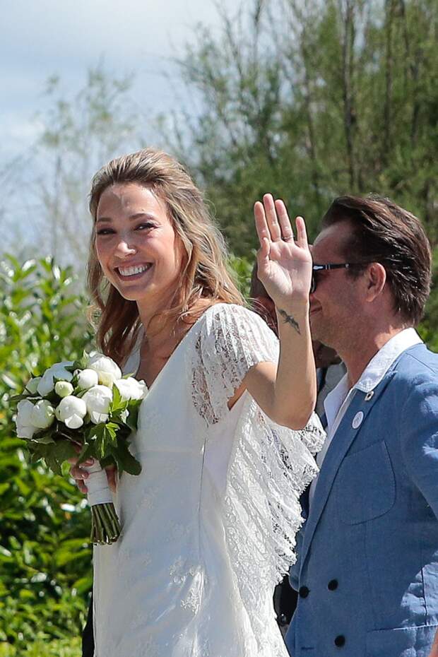 VOICI Mariage de Laura Smet : les photos de la cérémonie dévoilées