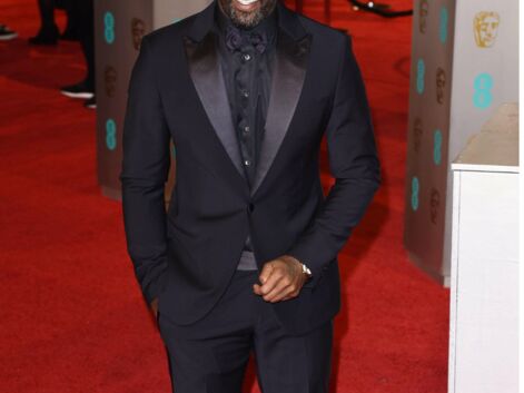 Voici PHOTOS Idris Elba élu l’homme le plus sexy de l’année : retour sur ses looks les plus glamour