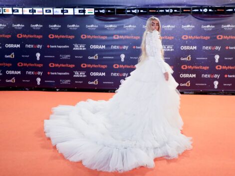 VOICI - Eurovision 2019 : Bilal Hassani illumine la cérémonie d’ouverture avec une impressionnante robe