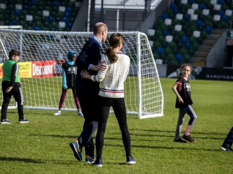 VOICI Kate Middleton et le prince William s’affrontent lors d’une partie de foot endiablée
