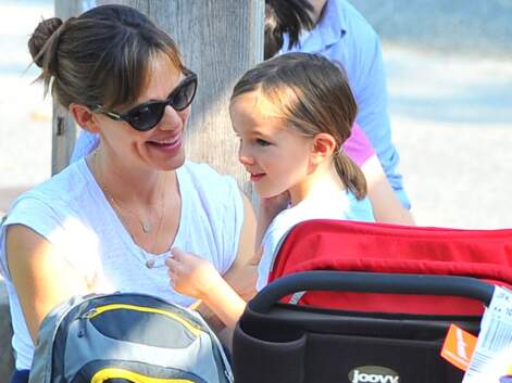 Jennifer Garner, une super maman, au parc