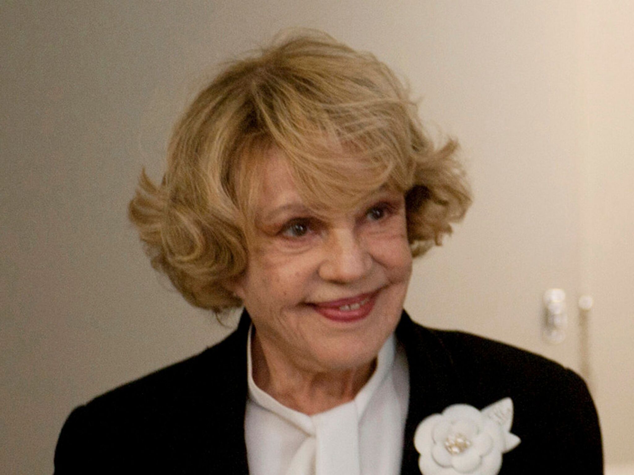 Qui Est Le Fils De Jeanne Moreau Jeanne Moreau - La biographie de Jeanne Moreau avec Voici.fr