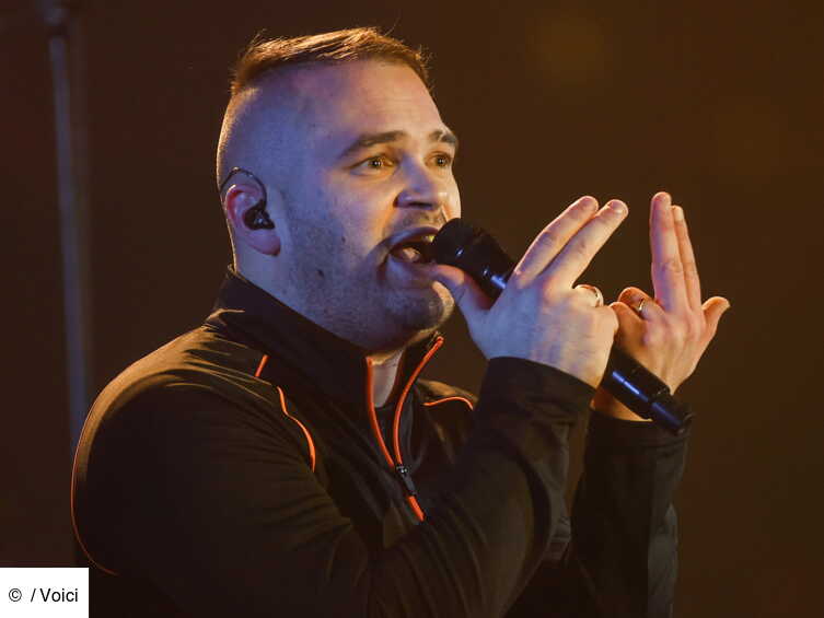 Jul Moque Pour Ses Fautes D Orthographe Le Rappeur Replique Voici Jul Moque Pour Ses Fautes D Orthographe Le Rappeur Replique Voici