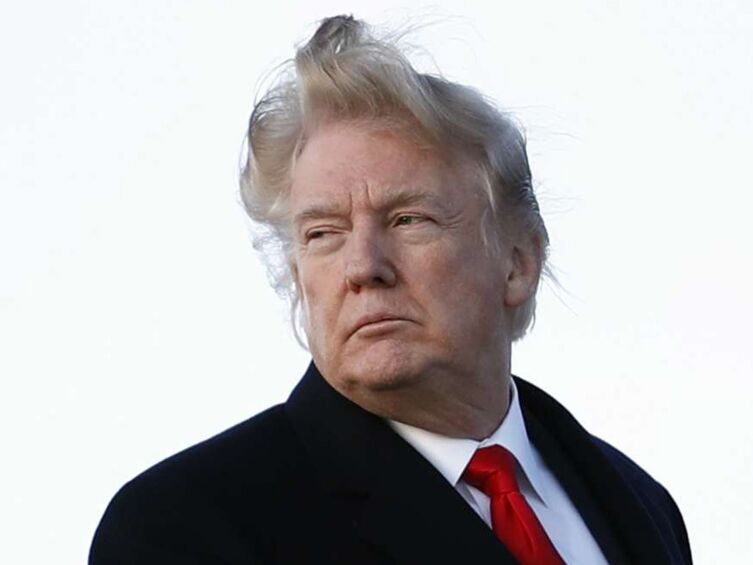 PHOTOS Donald Trump : nouvel accident de brushing pour le président ...