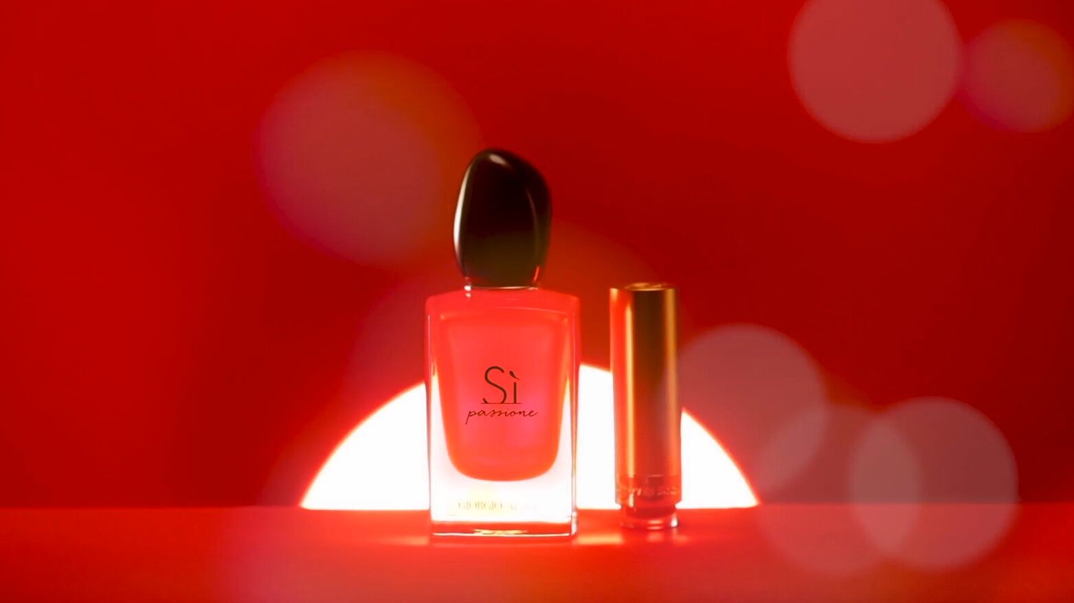 Nos Beauty Crushs Le Parfum Si Passione Giorgio Armani Et Le Rouge à Lèvres Grand Rouge Mat Yves Rocher