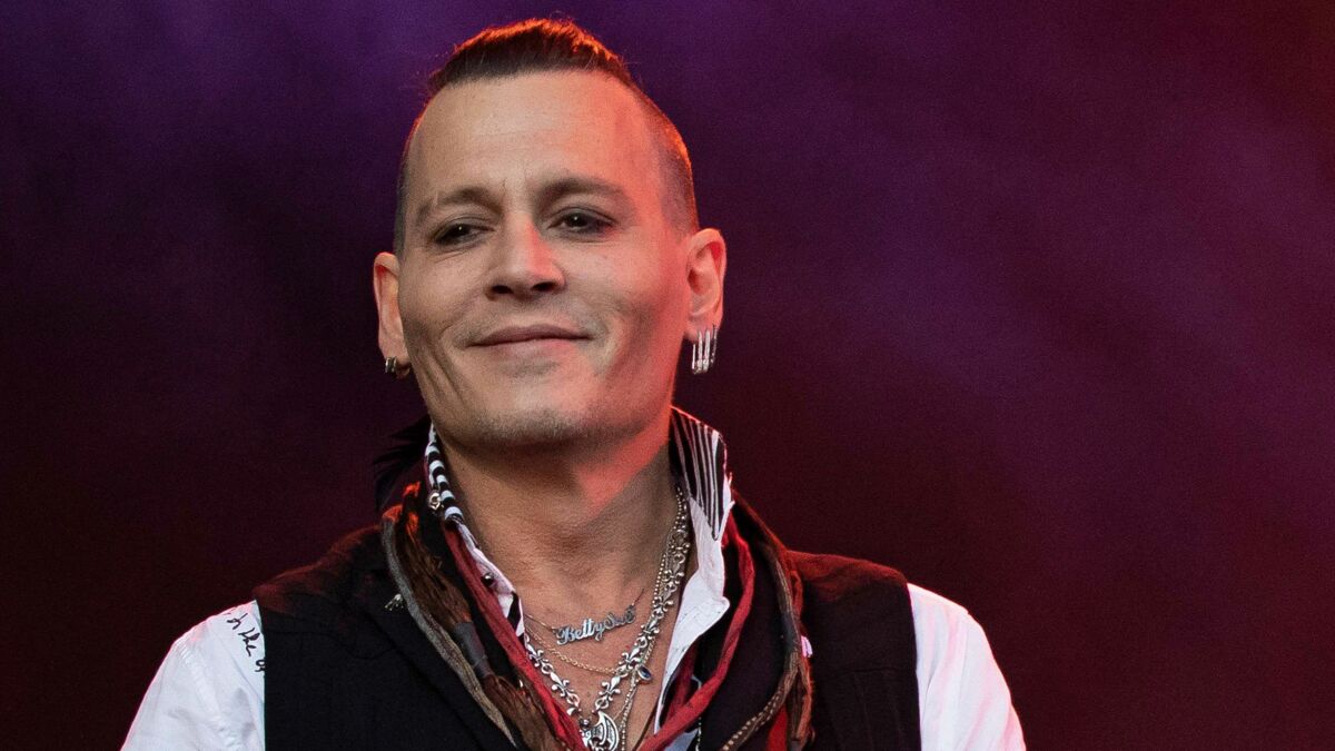 Johnny Depp Prise De Poids PHOTOS Johnny Depp : après son inquiétante perte de poids, l'acteur reprend  du poil de la bête ! - Voici