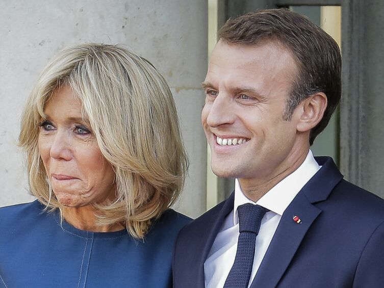 Макрон и его супруга. Жена президента Франции Макрона. Эммануэль Макрон и его жена разница в возрасте.