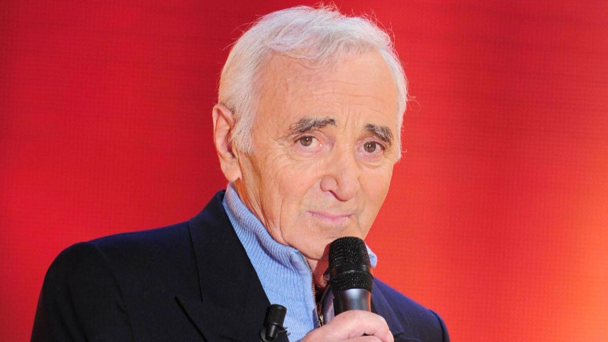 Charles Aznavour Une Animatrice Se Rejouit De Sa Mort Et Se Fait Clasher Sur Les Reseaux Sociaux Voici