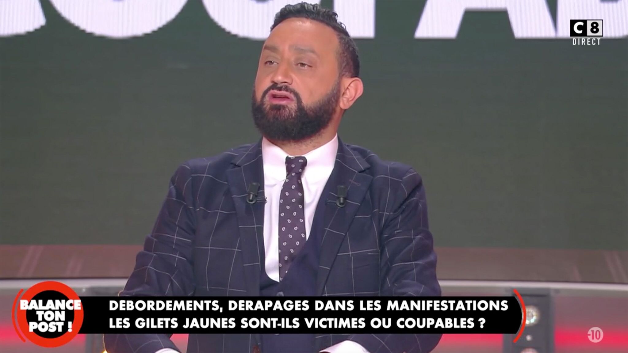 Video Cyril Hanouna Sidéré Par Le Comportement Dun Invité