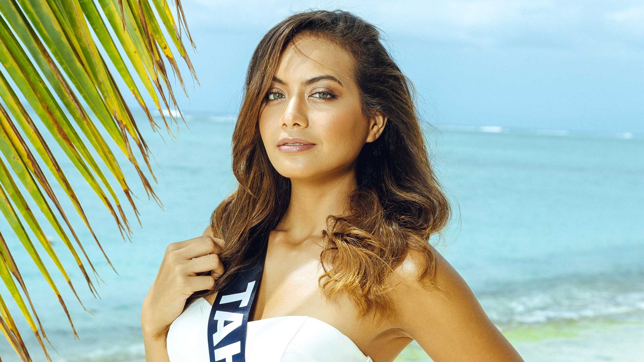 2019 | MISS FRANCE | VAIMALAMA CHAVES - Page 2 Miss-france-2019-qui-est-vaimalama-chaves-miss-tahiti-2018