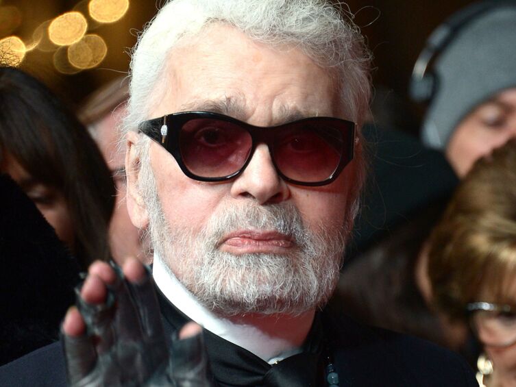 Karl Lagerfeld : pourquoi il refuse de prendre l’avion ...