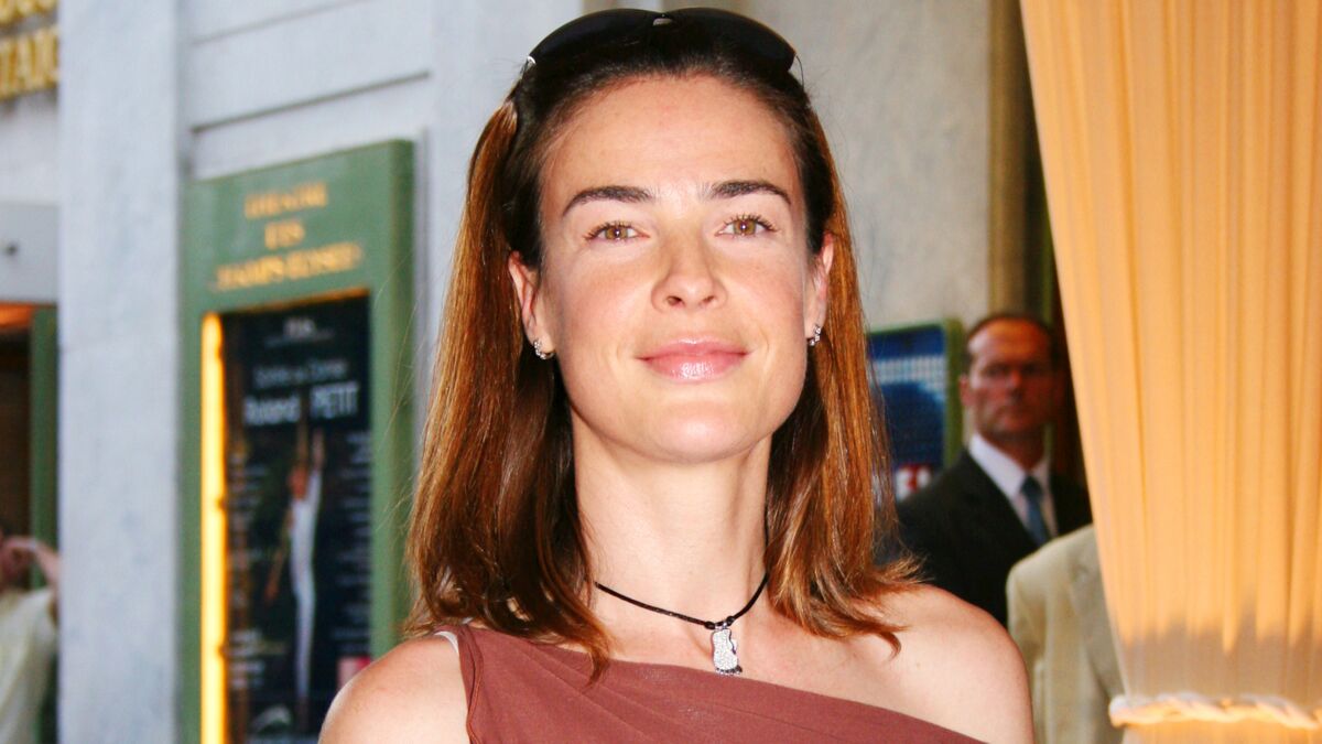 Benedicte Delmas Plus Belle La Vie Bénédicte Delmas : pourquoi l'interprète du Dr Laure Olivier a tout plaqué  après Sous le Soleil - Voici