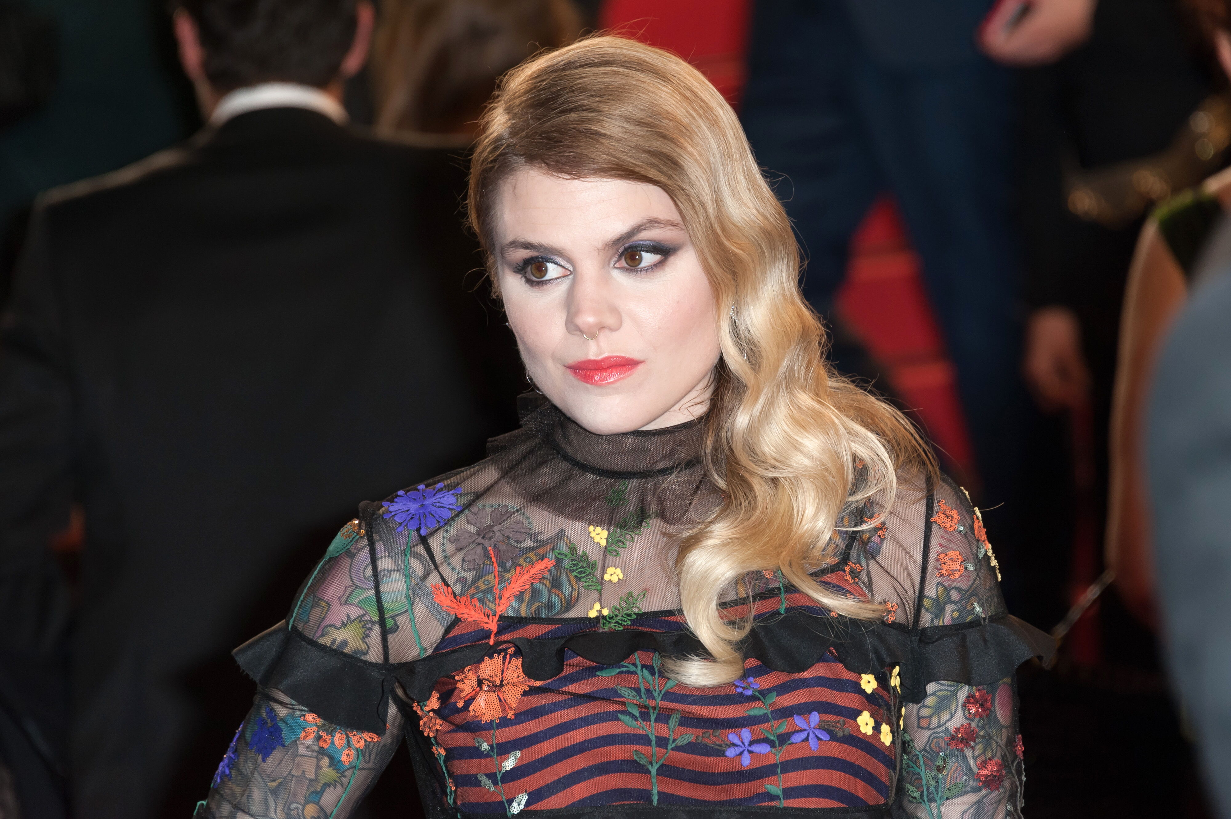 Video Coeur De Pirate Poste Une Adorable Reprise De Lady Gaga Faite Par Sa Fille Voici