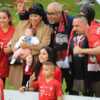 PHOTOS Franck Ribéry entouré de toute sa famille pour ses adieux au Bayern de Munich - Voici