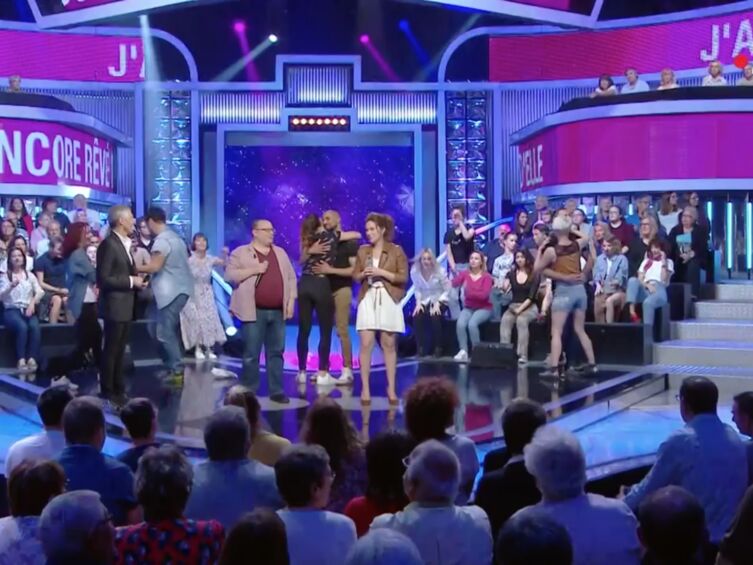 Les Choristes De N Oubliez Pas Les Paroles VIDEO N'oubliez pas les paroles : scène de ménage sur le plateau entre