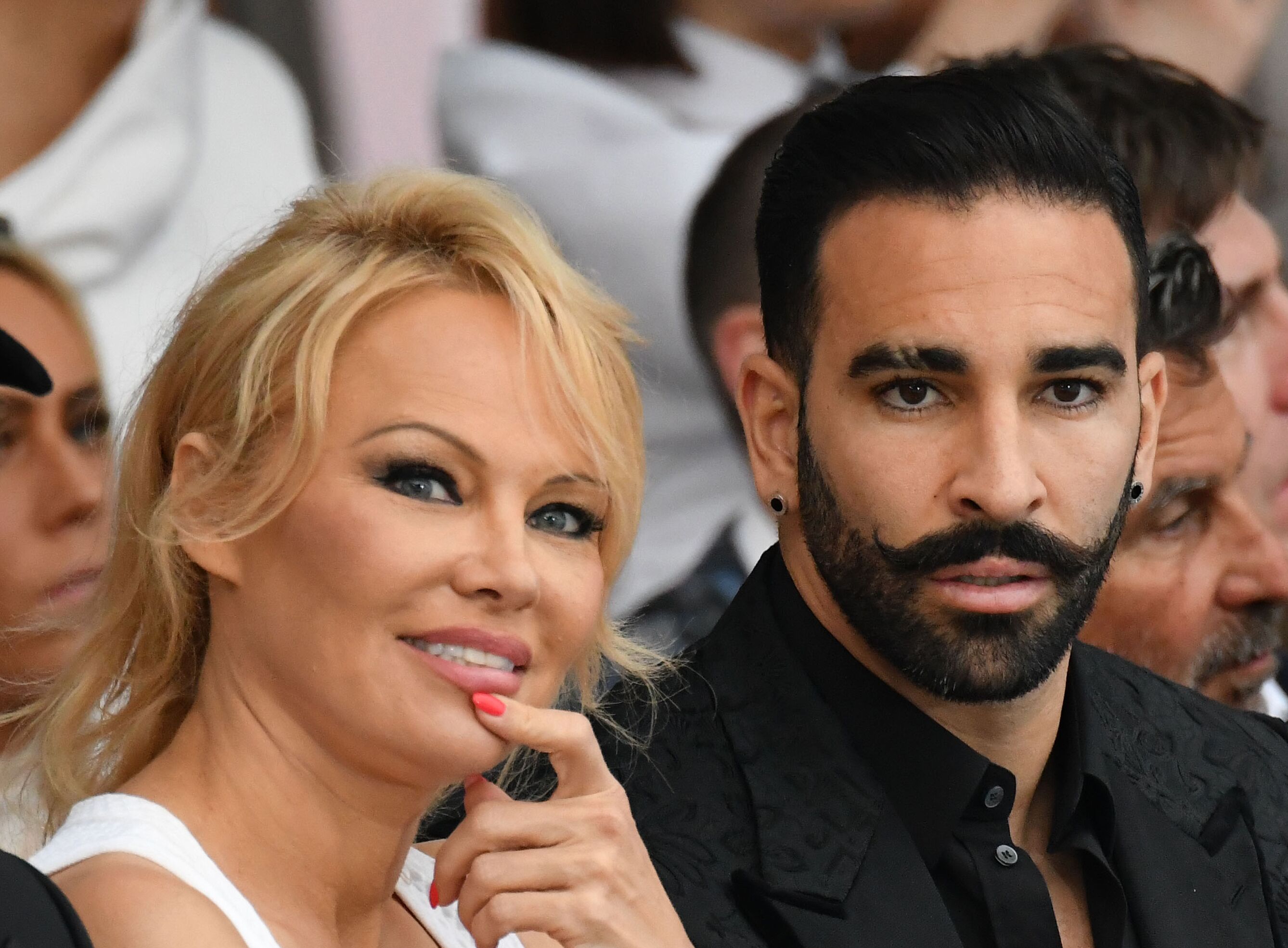 Pamela Anderson Et Adil Rami Un Ancien De Dals Revele Les Scenes Dont Il A Ete Temoin Voici