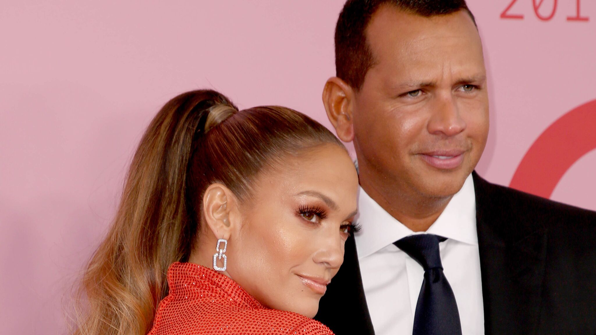 Jennifer Lopez Fete L Anniversaire De Son Cheri Alex Rodriguez En Lui Faisant Deux Belles Surprises Voici