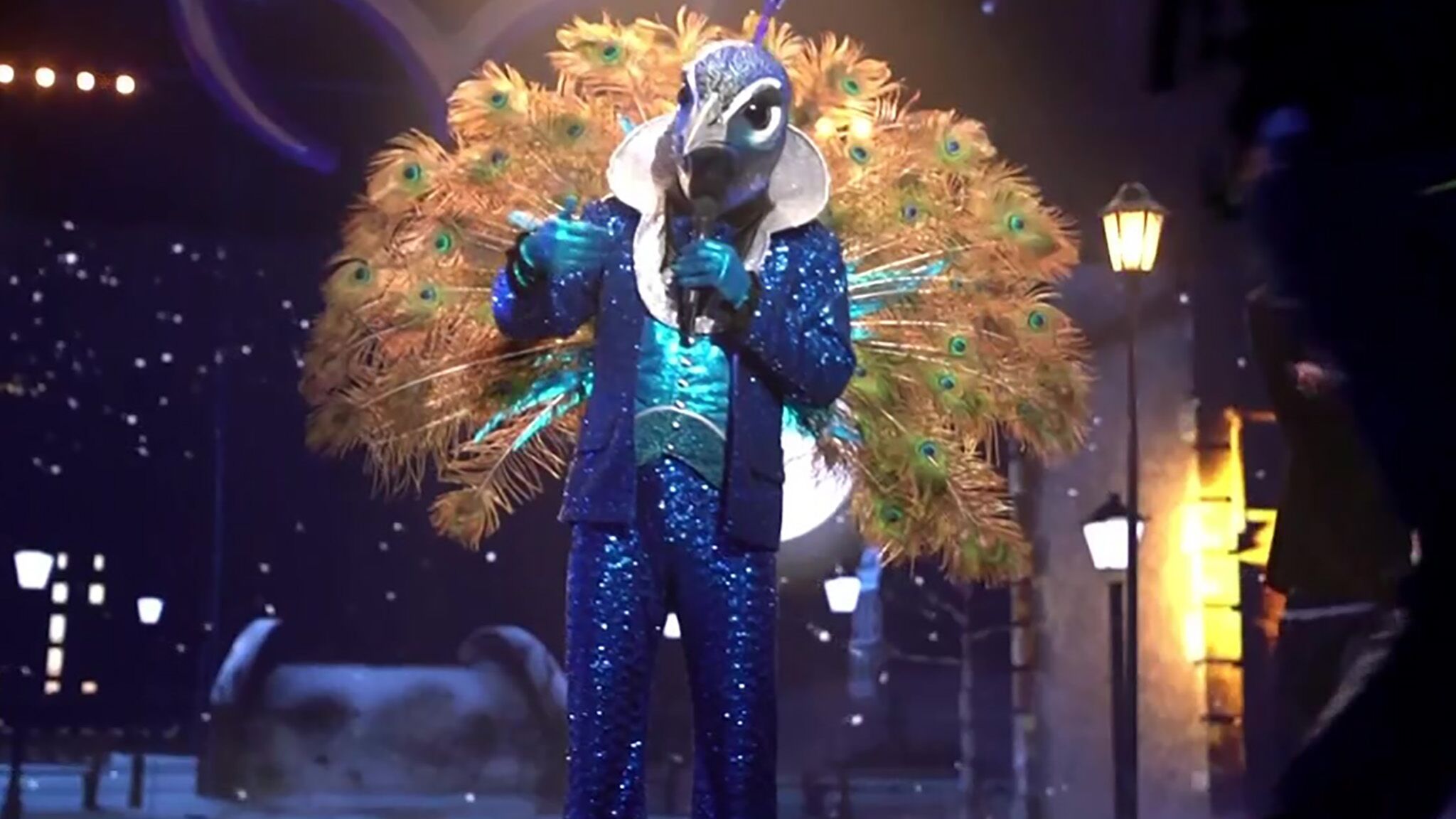 Mask Singer les stars costumées chantent,elles vraiment
