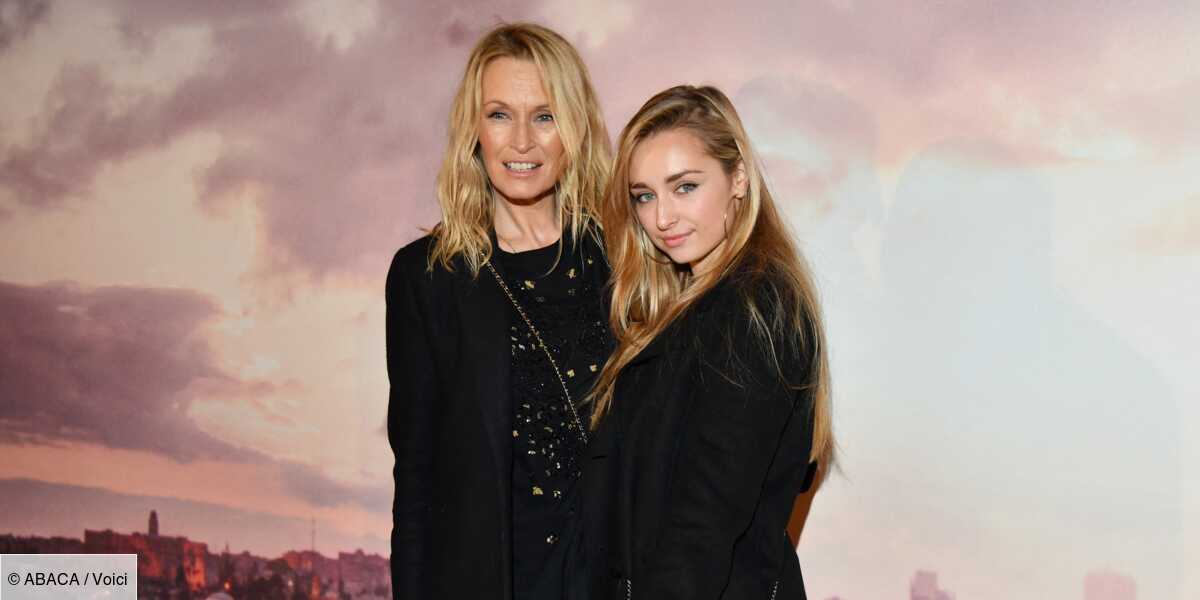 Photo Emma Smet Son Adorable Déclaration à Sa Grande Soeur Ilona Qui Pose Avec Sa Maman 