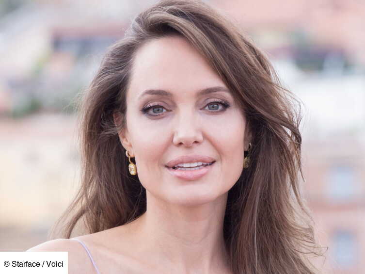 Angelina Jolie Ce Beau Cadeau Qu Elle A Offert A Zahara Pour Son 15eme Anniversaire Voici