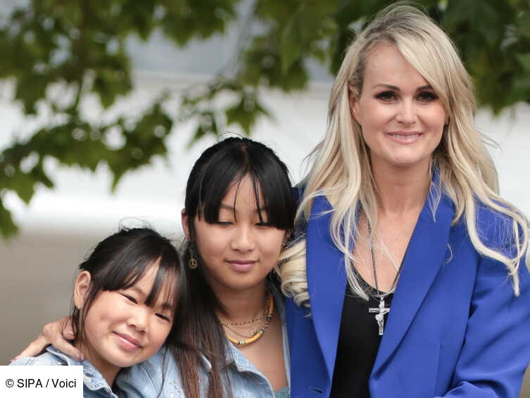 Jade et Joy Hallyday dévoilent leurs talents de danseuses lors de leurs vacances à Marrakech Voici Jade et Joy Hallyday dévoilent leurs talents de danseuses lors de leurs vacances à Marrakech Voici