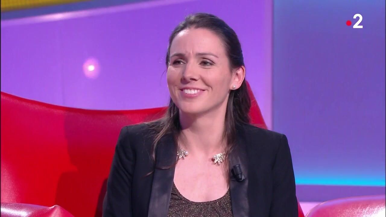 Claire Tout Le Monde Veut Prendre Sa Place Tout Monde Veut Prendre Sa Place - bewordb