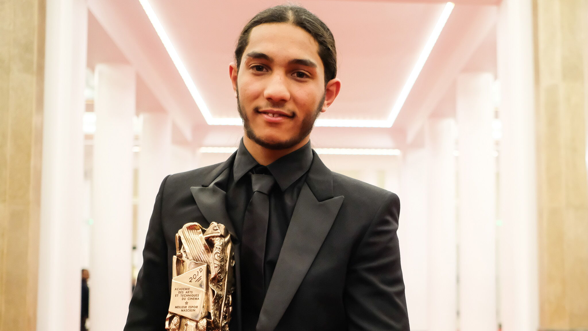 Rod Paradot Cesar Du Meilleur Espoir Masculin Pour La Tete Haute