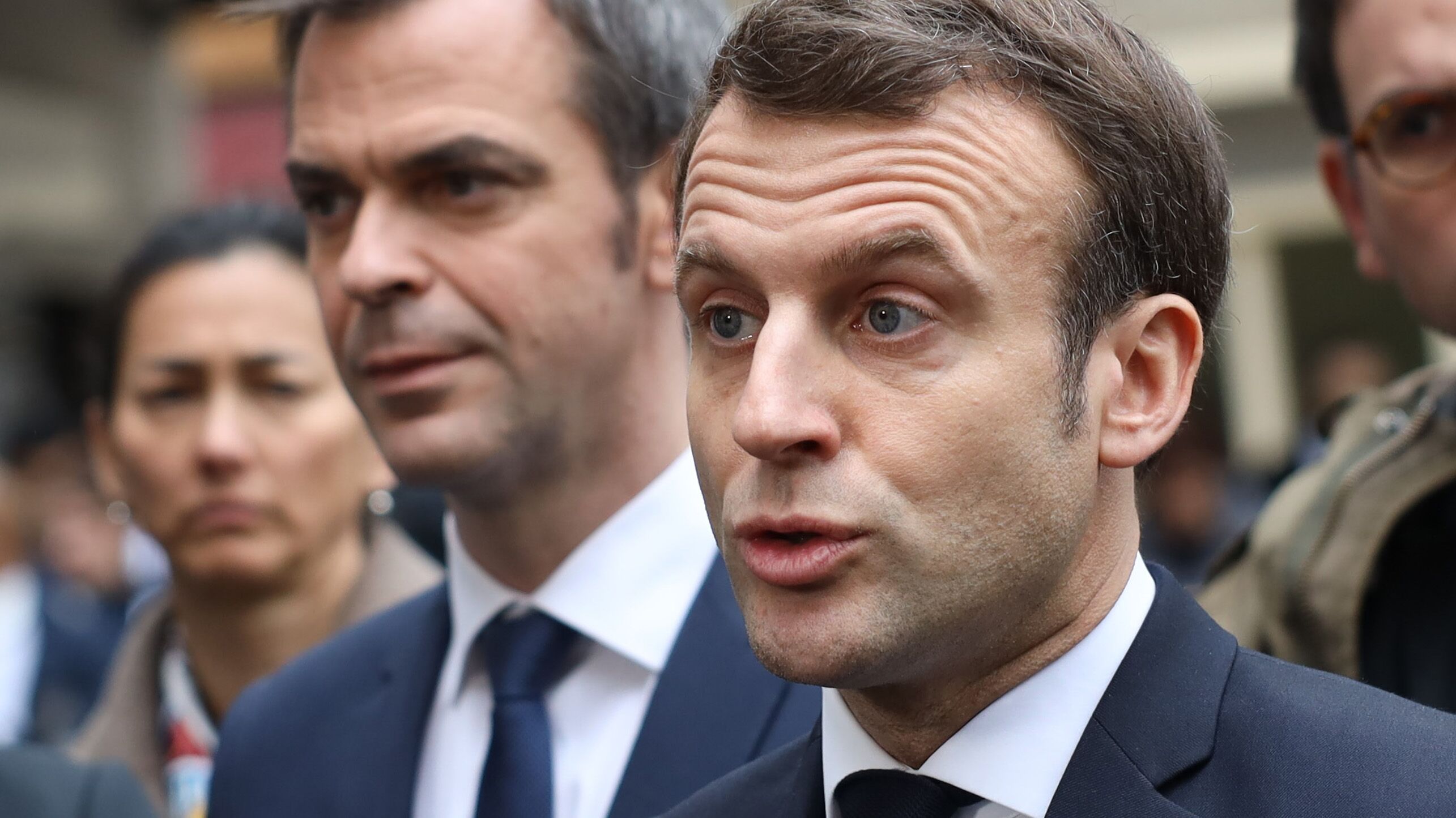 Coronavirus : Emmanuel Macron juge son nouveau ministre de la Santé,  Olivier Véran - Voici
